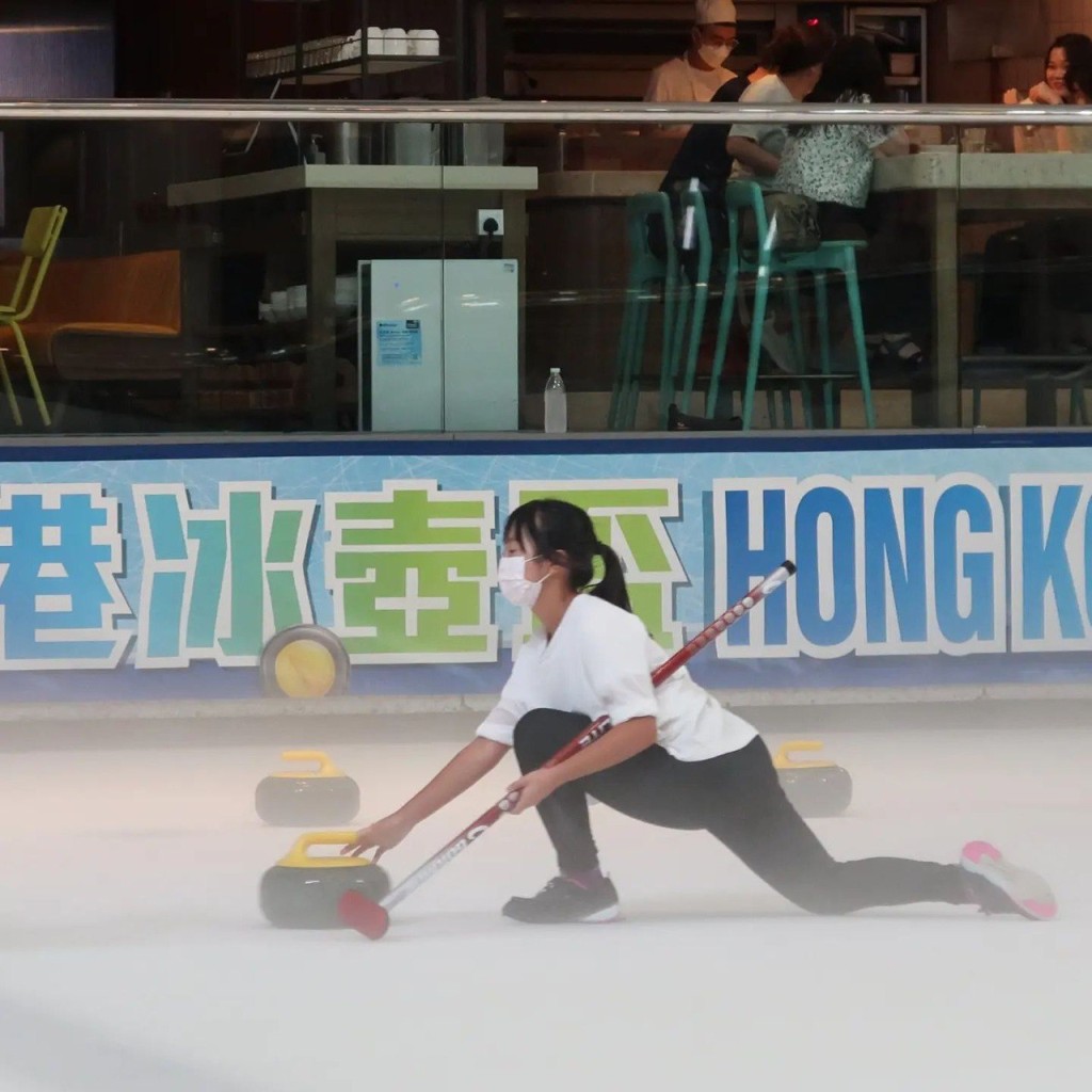 美心妹妹唔只滑冰叻，連冰壺都一樣咁耍家！